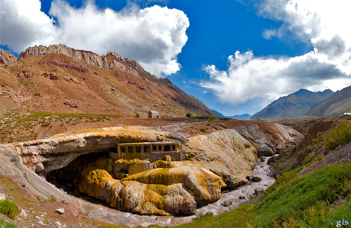 punte-del-inca--incas-bridge-panorama_3391833703_o.jpg