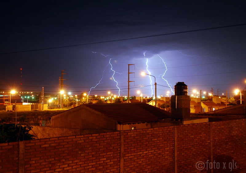 rayos-de-tormenta_2204820525_o.jpg